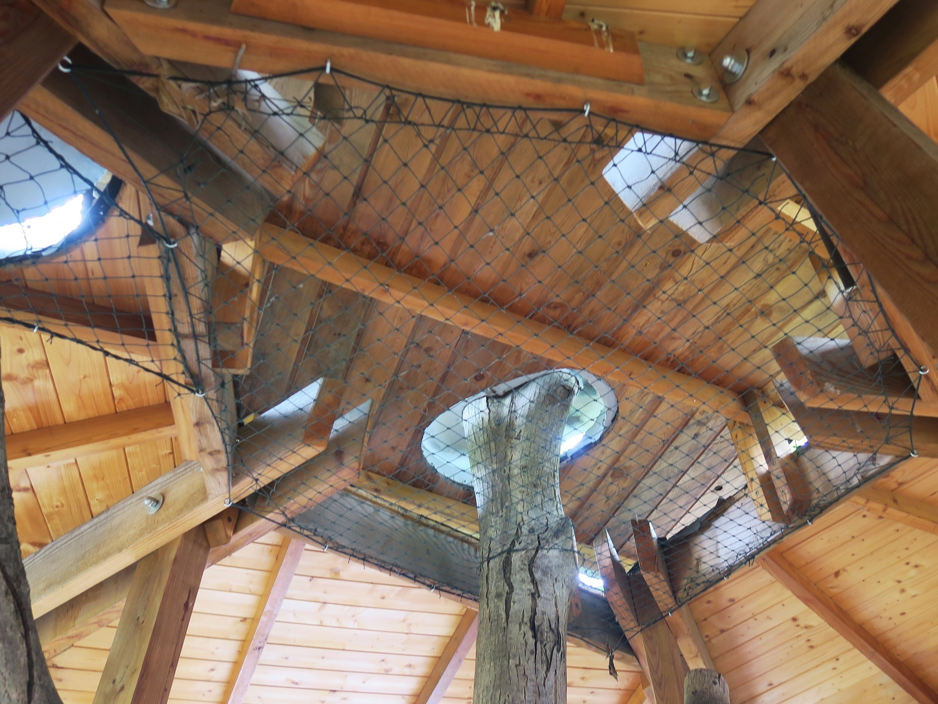 05 zasíťování otvorů ve střeše