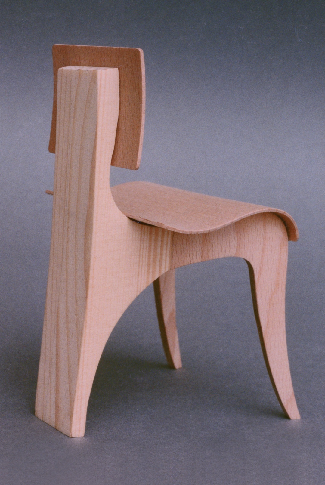 č. 4 židle č.1 zadní pohled